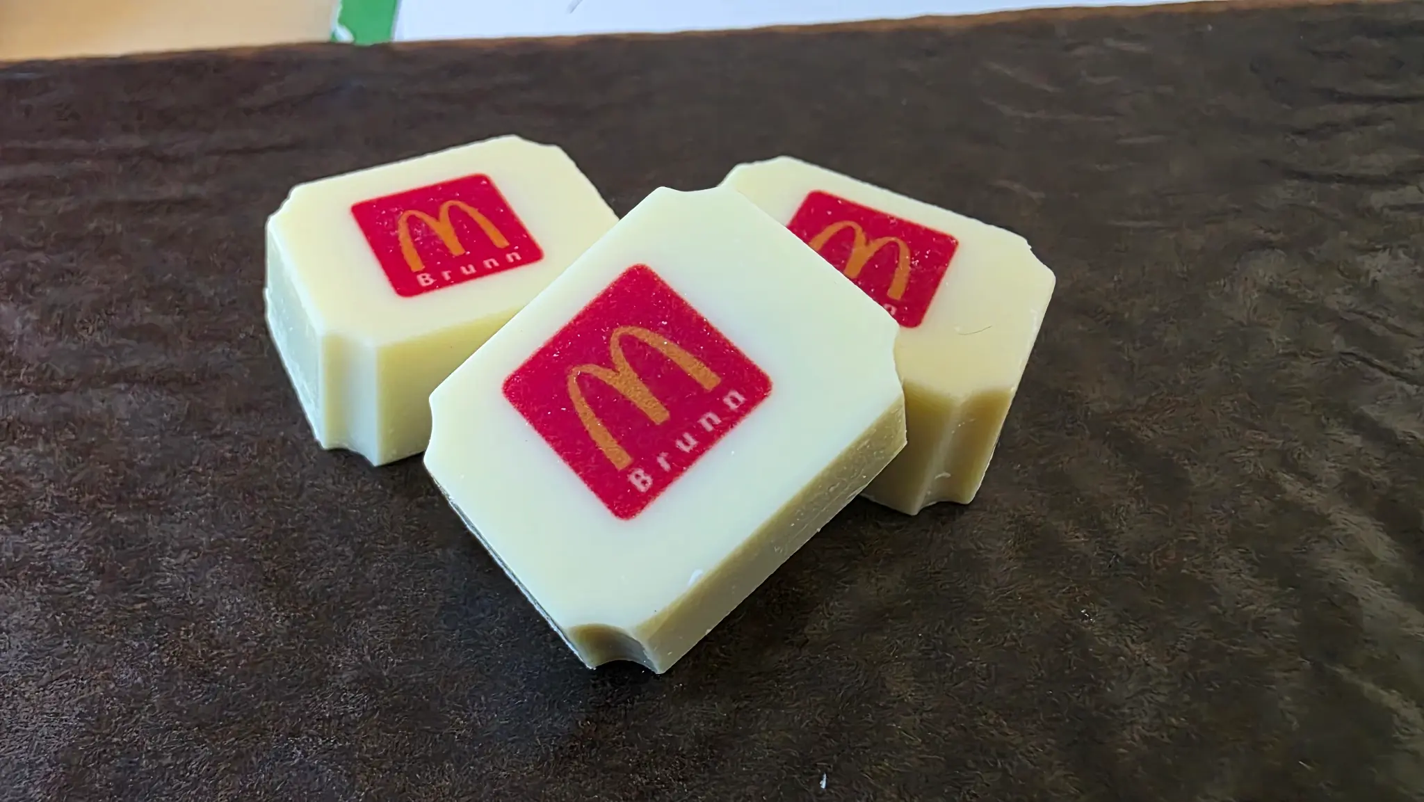 Pralinenschachteln mit Logo – Detailansicht